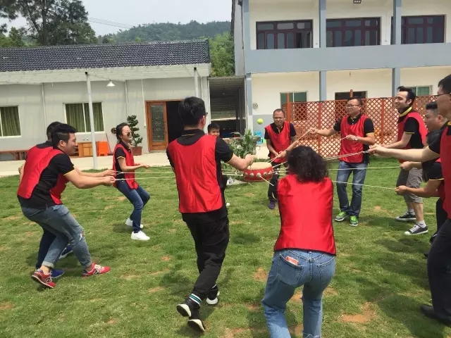 “向妄想启程” Z6尊龙凯时销售团建活动美满开放